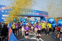 扬子江药业2023泰州半程马拉松赛鸣枪开跑，探索运动促